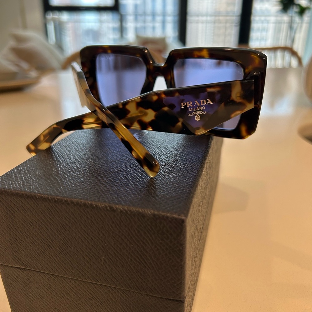 Prada PR 08YS sunglasses